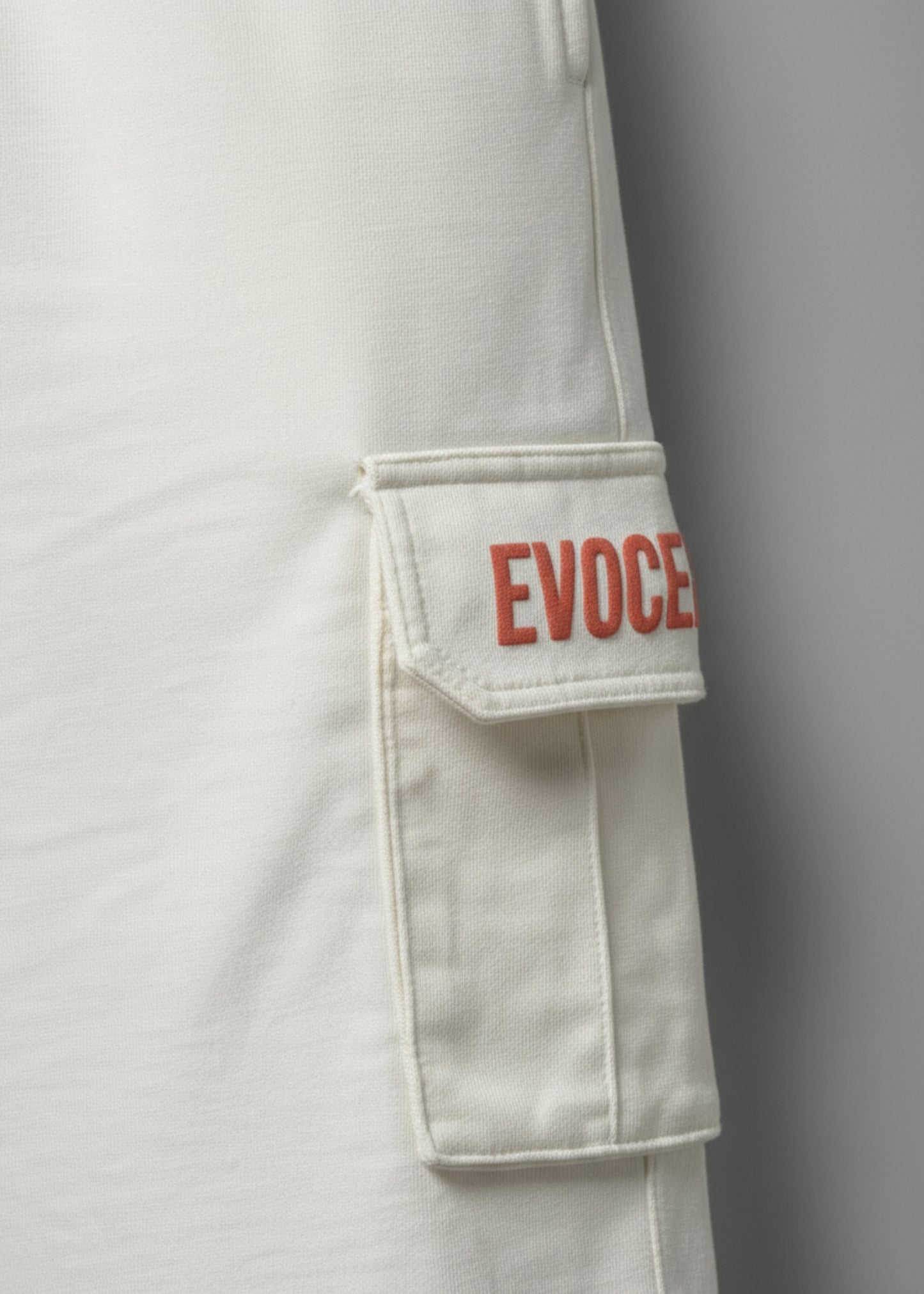 CARGO SHORTS - WHITE