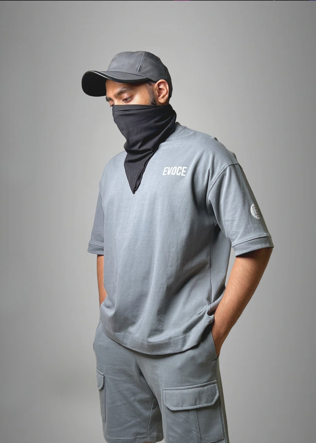 CARGO SHORTS - GREY